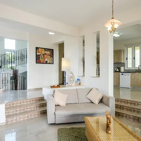 Willa Cape Greco Anastel 2